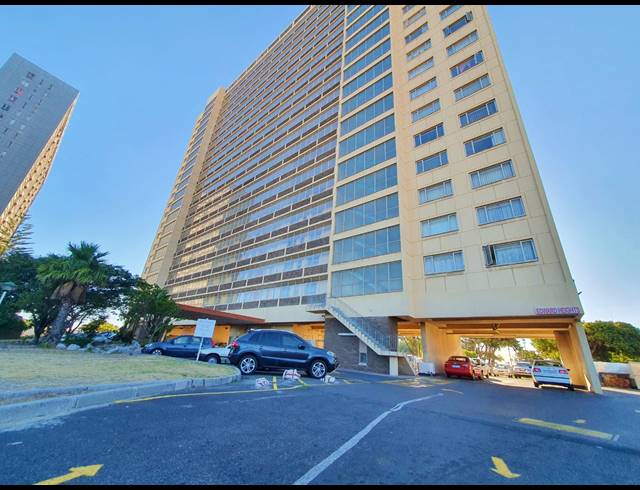 1.5 BEDROOM APARTMENT TO LET IN TOWNSEND ESTATE